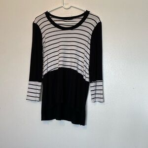 Ten 6 Ten black and white uber soft cozy thermal like shirt size small